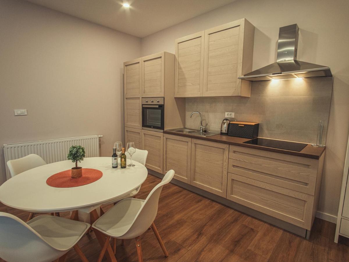 Apartmani Infinity Osijek Extérieur photo