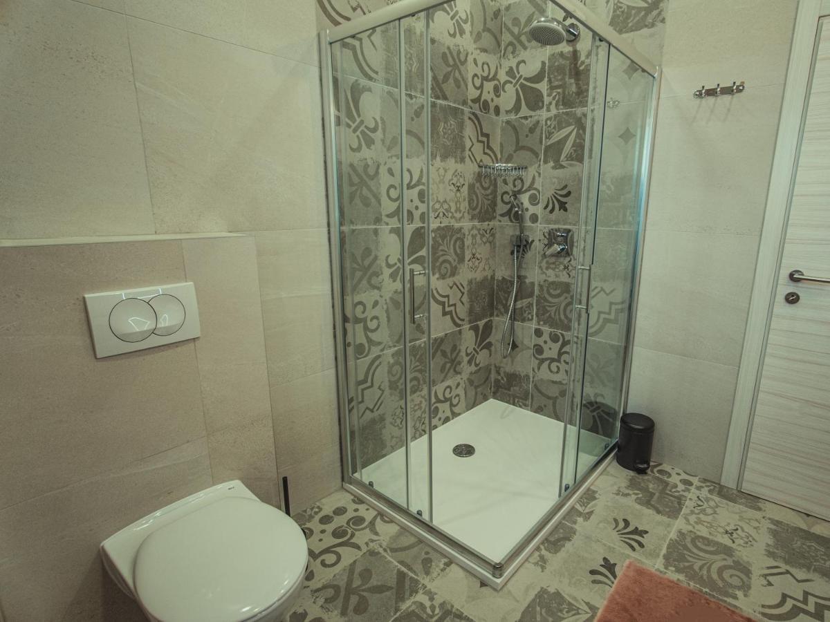 Apartmani Infinity Osijek Extérieur photo