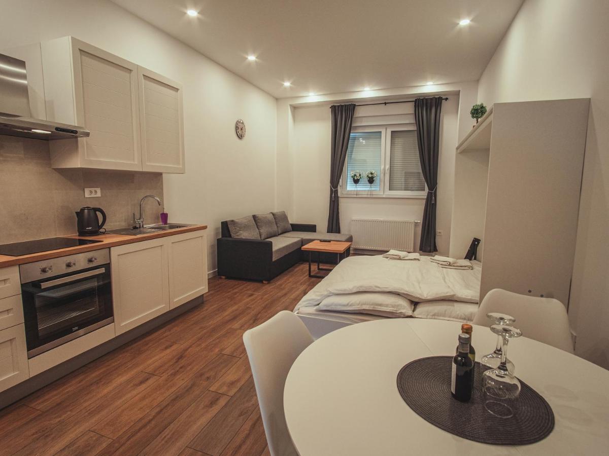 Apartmani Infinity Osijek Extérieur photo