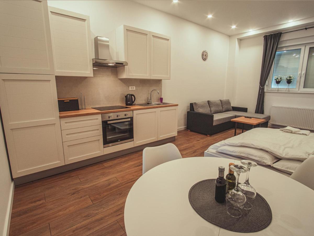 Apartmani Infinity Osijek Extérieur photo