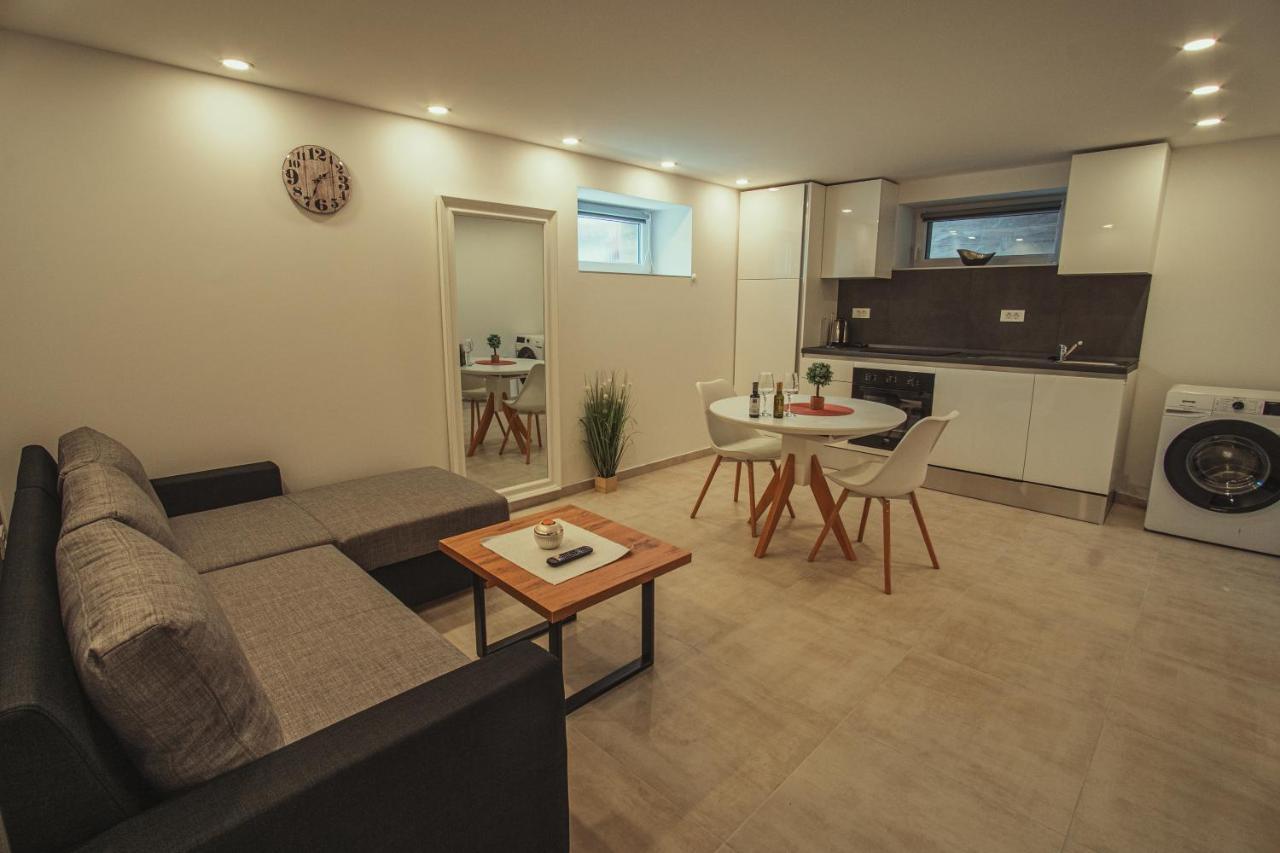 Apartmani Infinity Osijek Extérieur photo