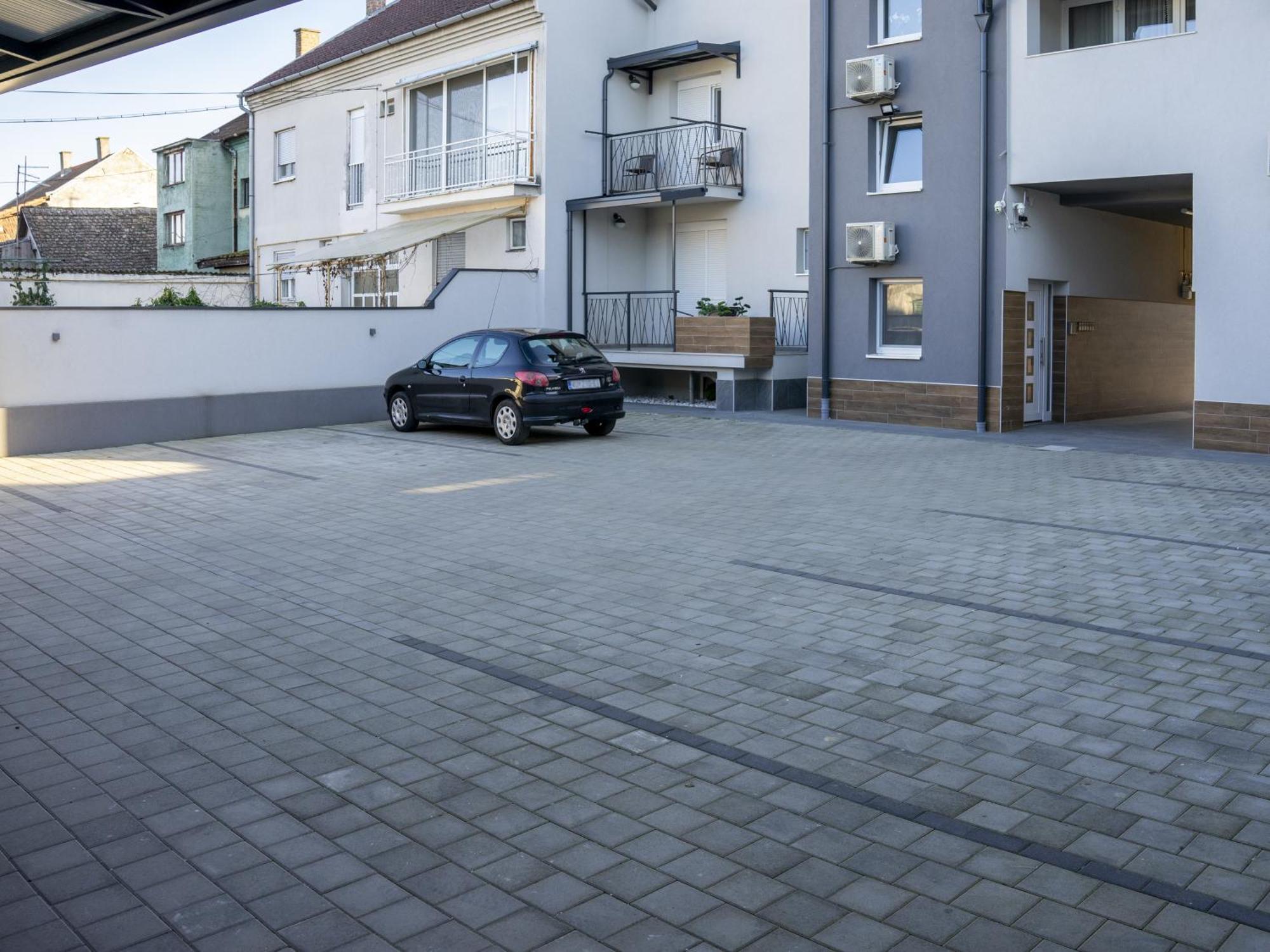 Apartmani Infinity Osijek Extérieur photo